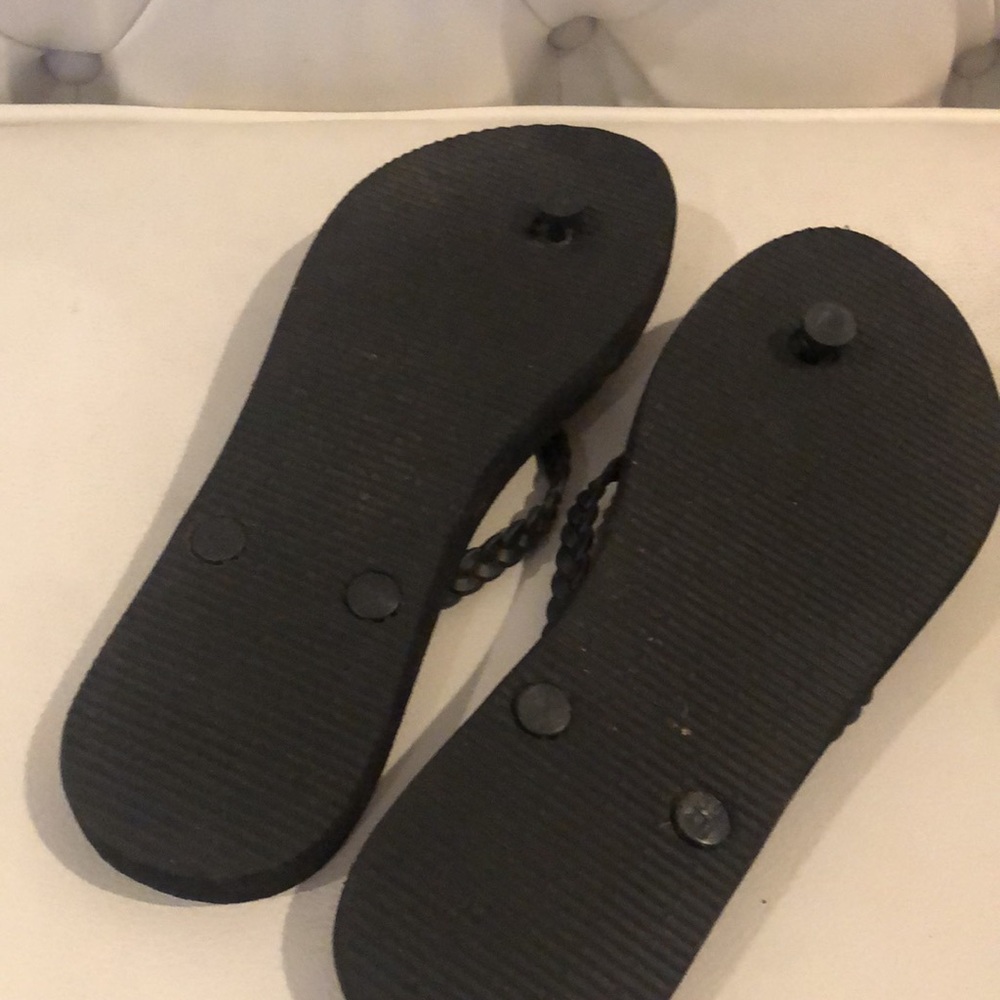 FLIP FLOPS - Picture 2 of 2